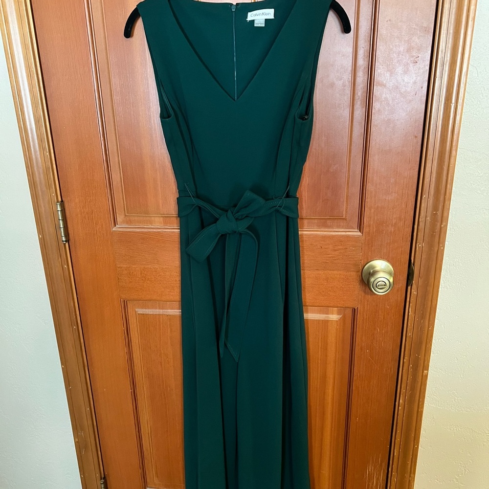 Calvin Klein Cropped Wide Leg jumpsuit, size 6 NWT , green